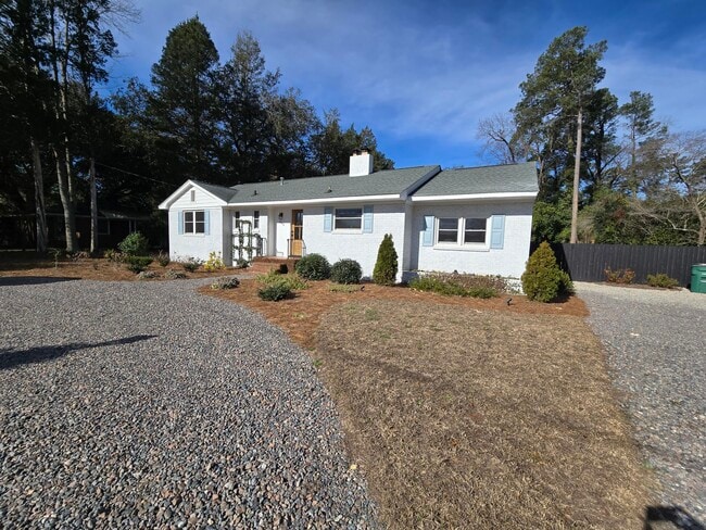 Building Photo - 445 Gilbert St SE