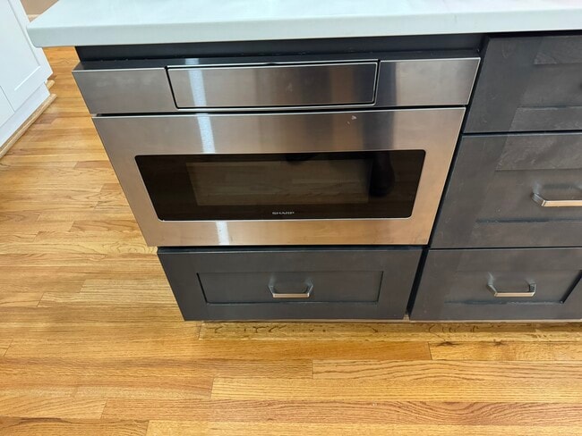 Building Photo - 10012 Ellis Rd