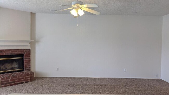 Foto del edificio - 4029 Busch Gardens Dr