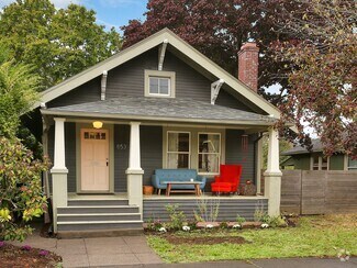 Building Photo - 853 NE Simpson St