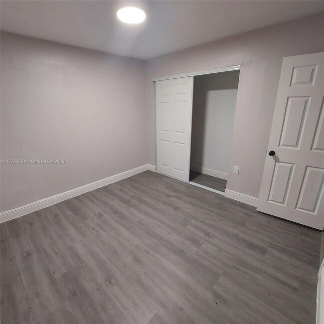 Foto del edificio - 790 NW 17th St