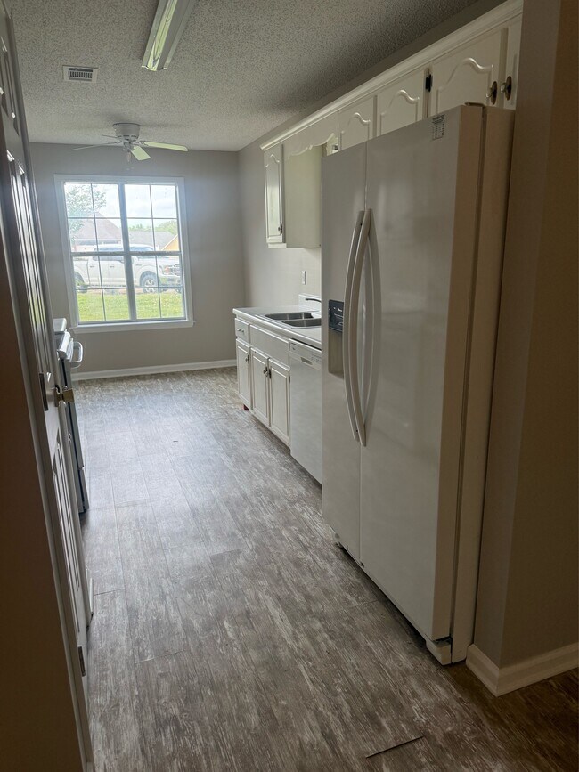 Foto del edificio - 550 Albany St