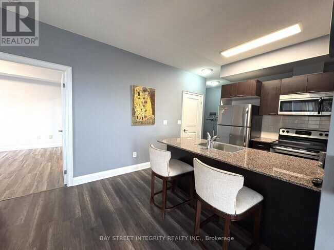 Building Photo - 385 Prince of Wales Dr