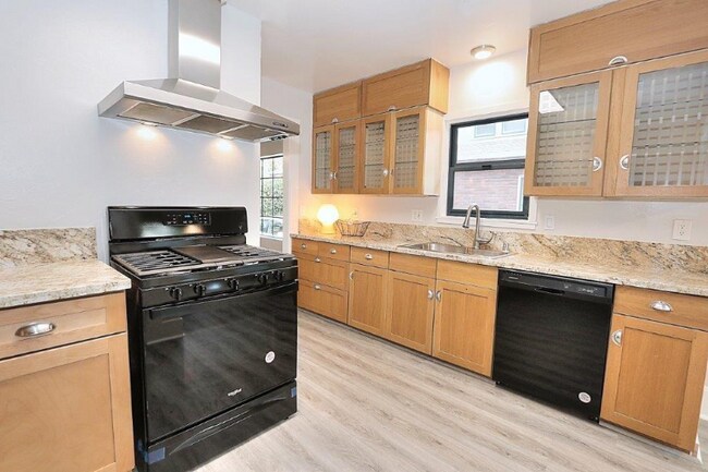 Foto del edificio - 2348 42nd St