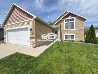 Building Photo - 645 Northview Dr