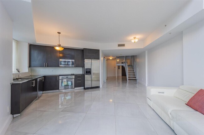 Foto del edificio - 60 SW 13th St
