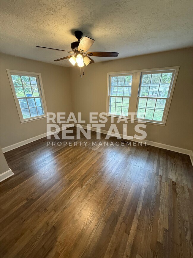 Foto del edificio - 302 Aderholt St