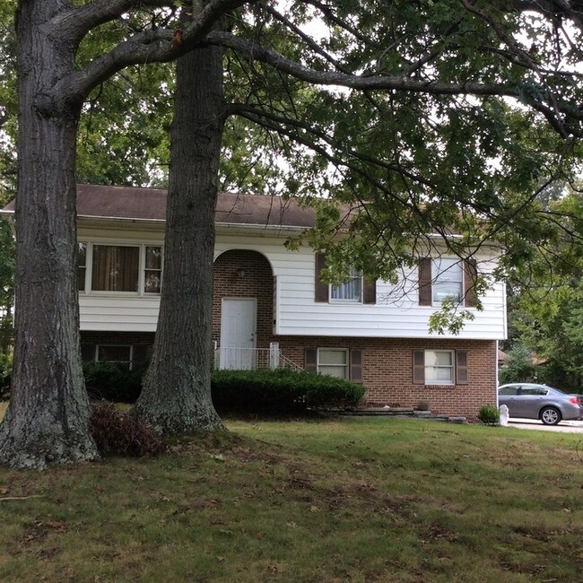 Building Photo - 15517 Bealle Hill Road, Accokeek, MD 20607