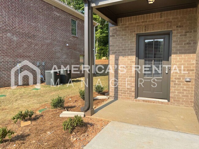 Building Photo - 7963 St. James Drive