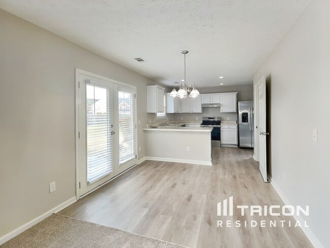 Building Photo - 2726 Storybook Ct