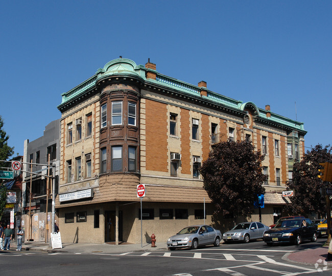 Foto del edificio - 182 Ferry St