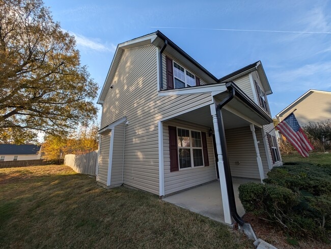 Building Photo - 2613 Zola Dr