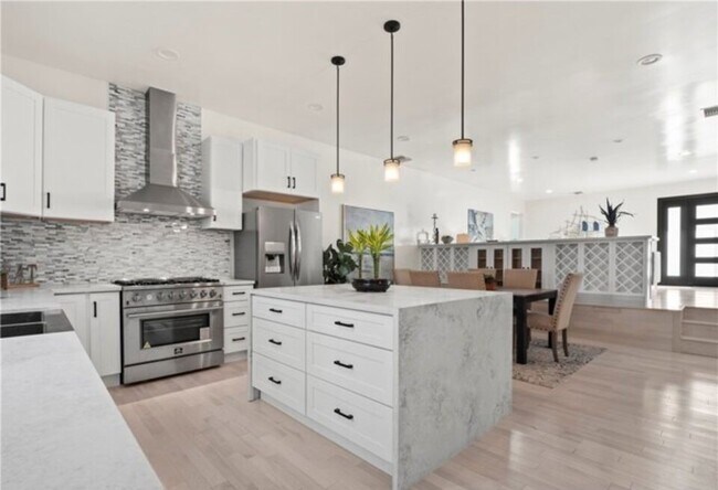 Building Photo - 17601 Rhoda St