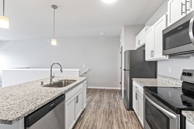 Interior Photo - Rock Pointe Village I LLC