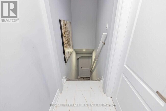 Photo du bâtiment - 62 Goldcrest Rd