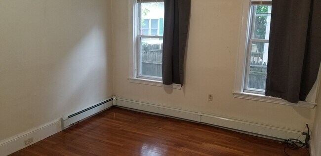 Foto del edificio - 1 Bed 1 bath available 9/1