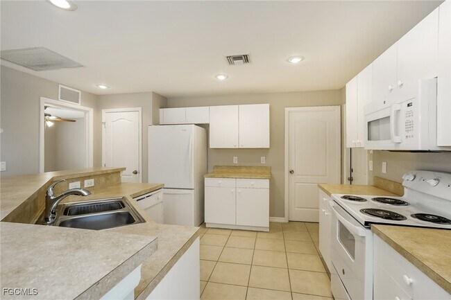 Building Photo - 3016 65th St W