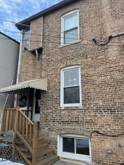 Building Photo - 847 Hannah Ave