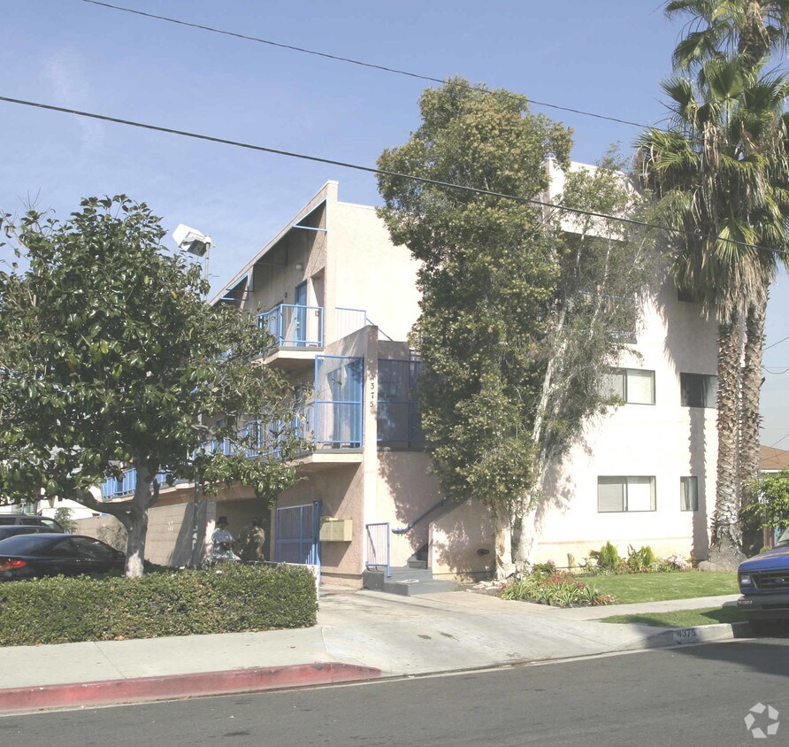 Building Photo - 4375 W 133rd St