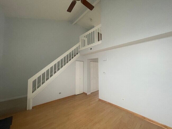 Foto del edificio - 641 Yale Ln