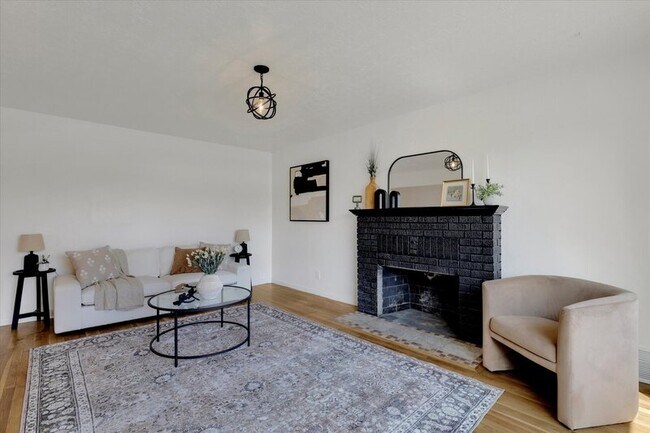 Foto del edificio - 3817 N Helena St