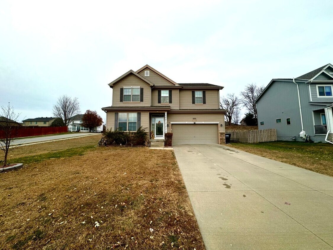 Beautiful Home in BELLEVUE for Rent! House Rental in Bellevue, NE