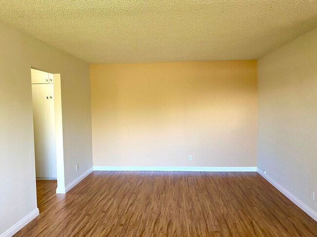 Foto del edificio - 5444 Sepulveda Blvd