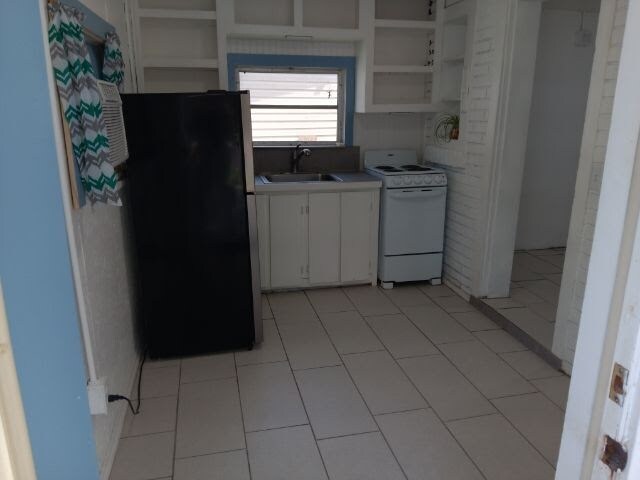 Foto del edificio - 671 N Dixie Ave