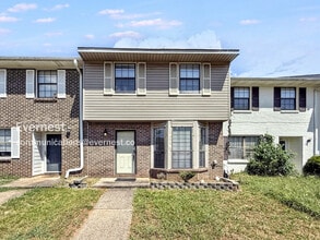 Building Photo - 2227 Cheshire Dr