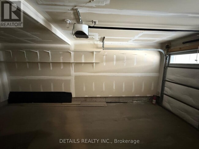 Photo du bâtiment - 837 Element P Pvt