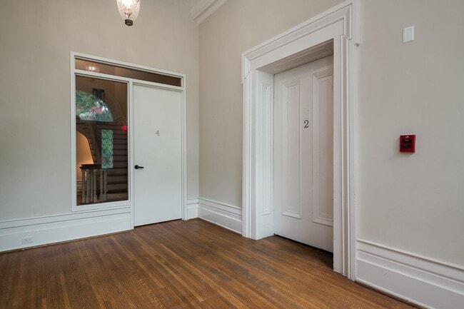 Building Photo - 247 N Broadway