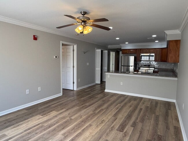 Building Photo - Immaculate 3/2bath one level unit- ETSU Campus