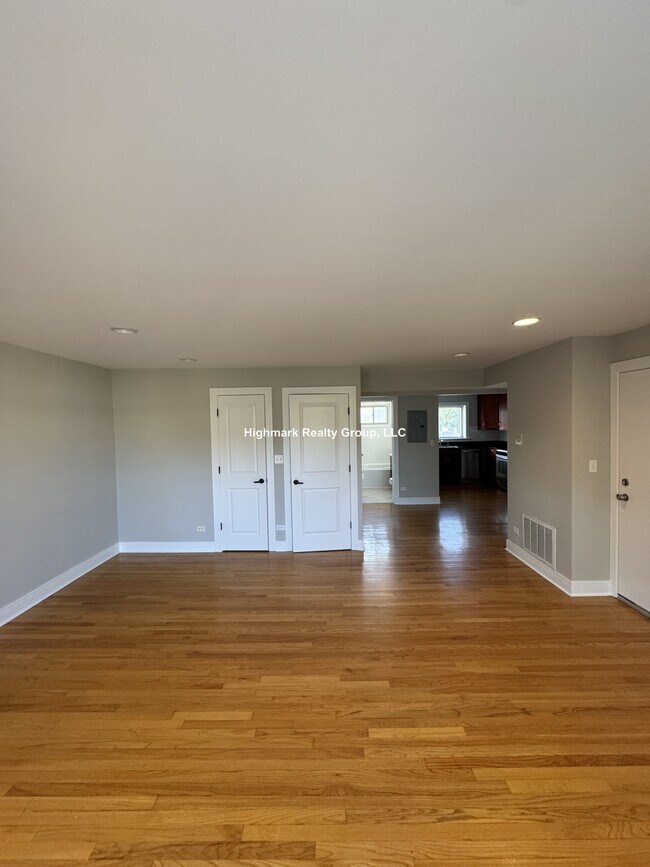 Foto del edificio - 2530 W Fitch Ave