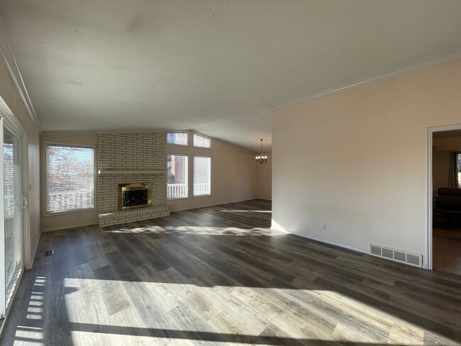 Foto del edificio - Spacious House on the Northeast Bench in Orem
