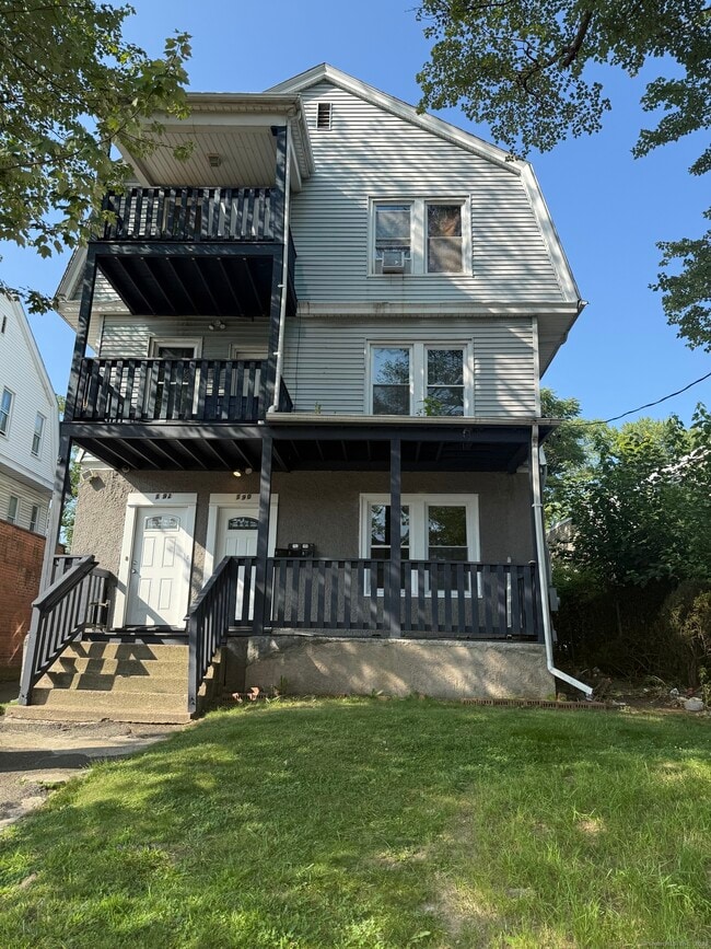 Building Photo - 190 Westland St