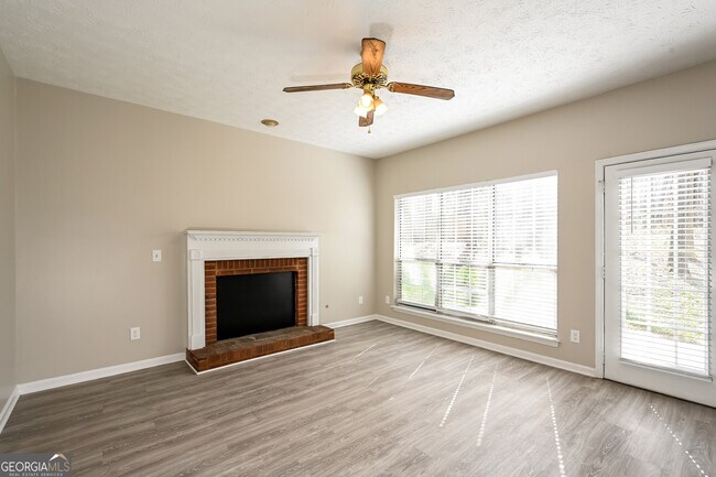 Foto del edificio - 4969 Wedgewood Pl