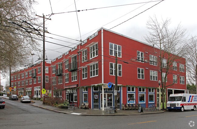 Primary Photo - Bowling Green Apartments
