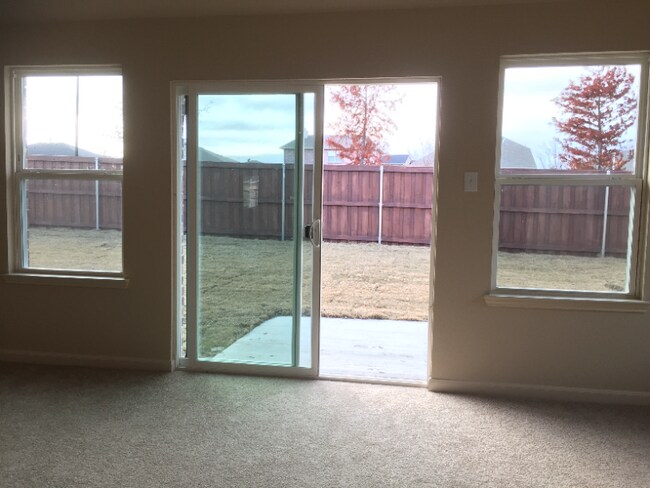 Foto del edificio - 4655 Elderberry St