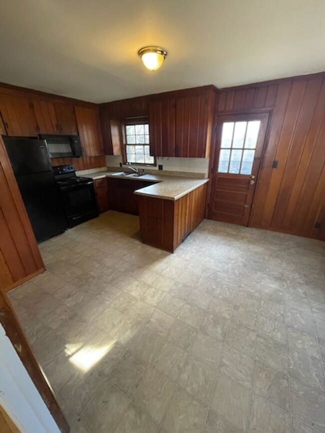 Building Photo - 257 S Sunset Dr