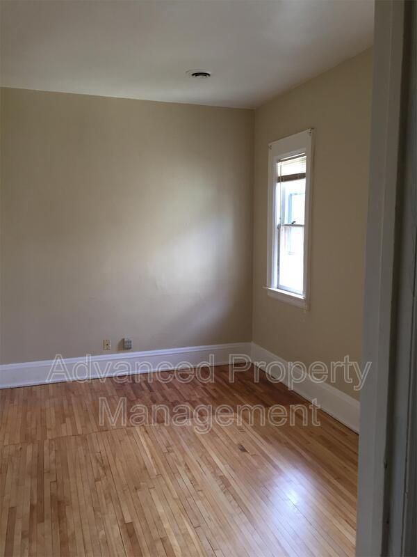 Foto del edificio - 3225-27 W McKinley Blvd