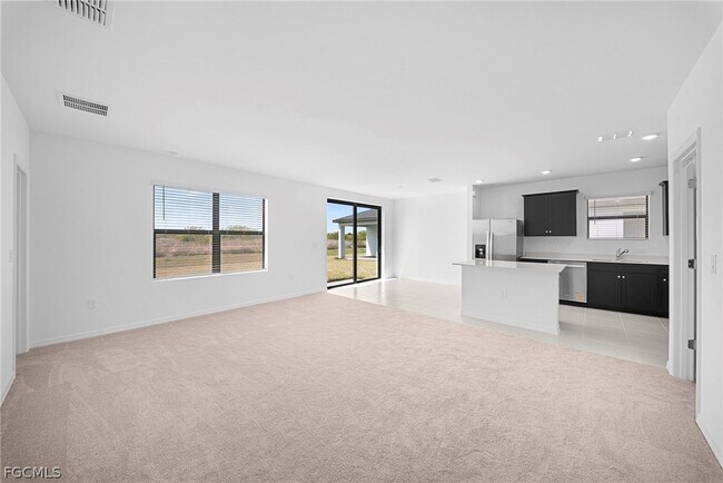 Building Photo - 258 Silent Lk Dr