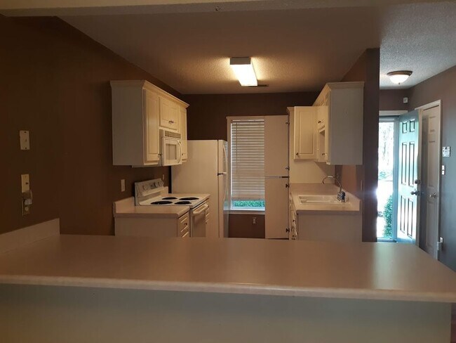 Foto del edificio - Delightful Two Bedroom Two Full Bath Home!