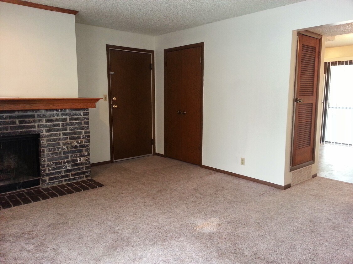 Primary Photo - 1706 Normandy Cir