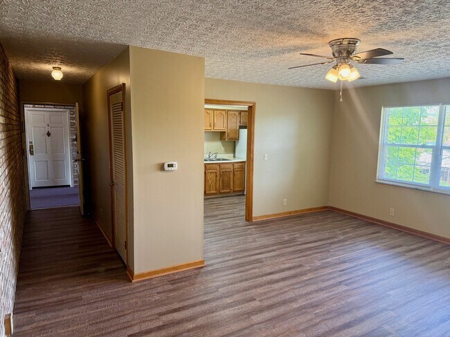 Foto del edificio - 515 Monroe Ave