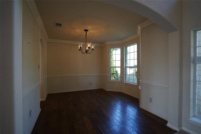 Building Photo - 2901 Cashell Wood Dr