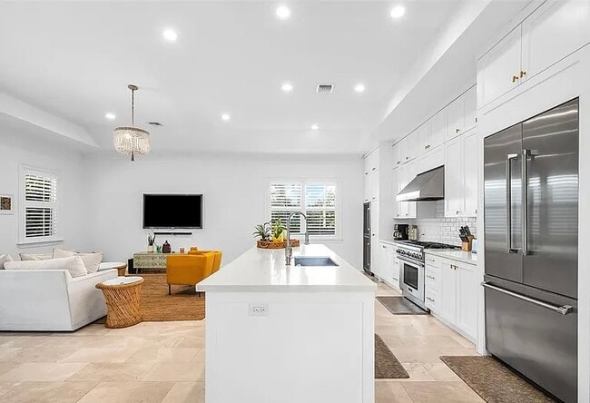 Building Photo - 11091 Bitternut Hickory Ln