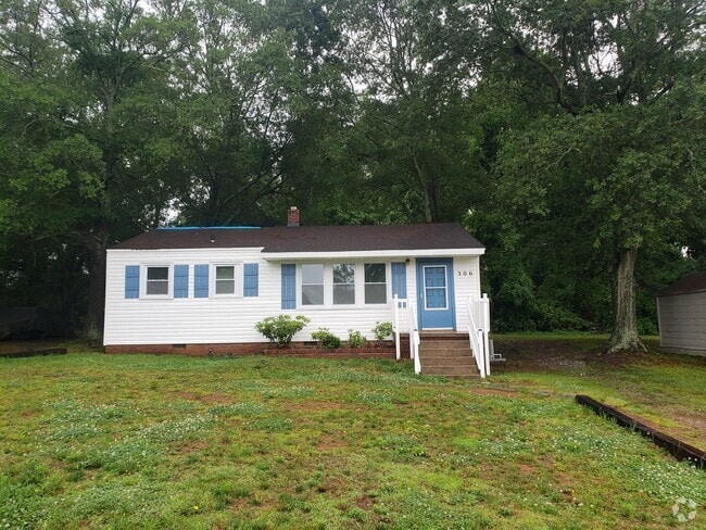 Building Photo - 306 Crosby Cir
