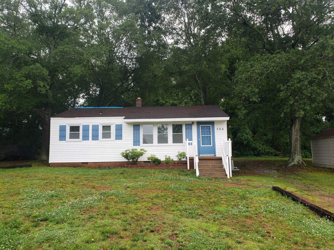 Foto principal - 306 Crosby Cir