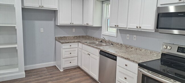 Foto del edificio - 420 S 2nd St