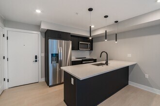 Building Photo - 6604 Ridge Ave
